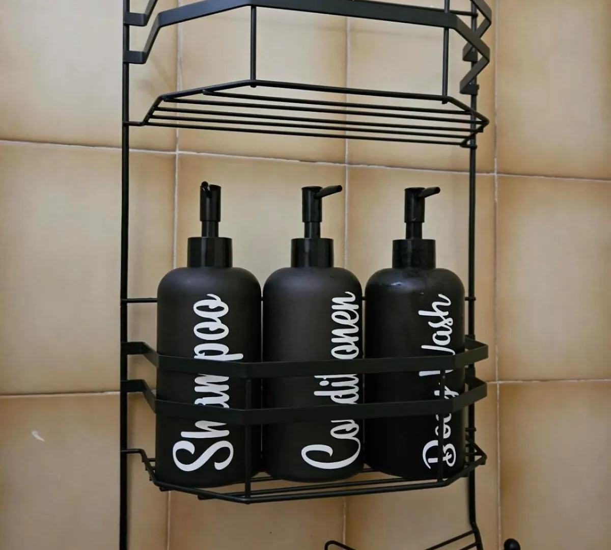 West Side Studio Apartments 아나스코
